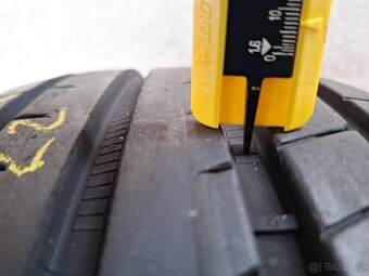 Prodám letní pneu 225/40/19 Goodyear - 3