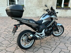 Honda NC 750 X 2017, najeto 15800km - 3