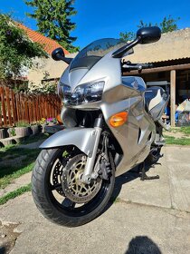 Honda VFR800 - 3