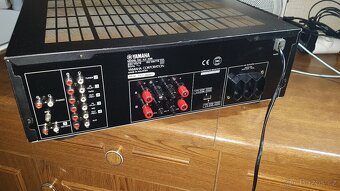 Prodám zesik Yamaha- AX396, 2+70 WATT, na 2 páry repro, těžk - 3