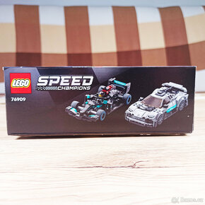 LEGO 76909 Mercedes-AMG F1 W12 E Performance & Mercedes-AMG - 3