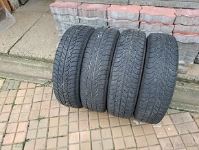 Pneu 165/70R14 - 3