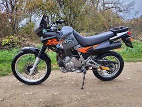 Honda NX 650 Dominator - 3