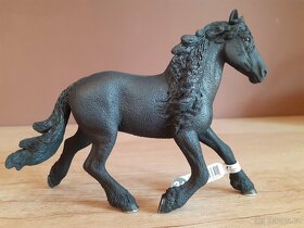 SCHLEICH Koně SBĚRATELSKĒ FIGURKY 77 - 3