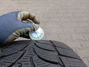 235/55/18 zimní pneu bridgestone - 3