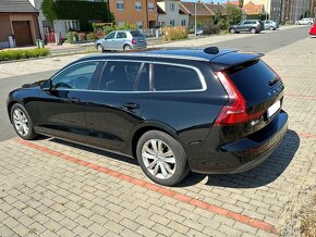 Volvo V60 Momentum Pro D3 FWD, rok 2021, původ ČR, DPH - 3