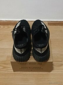 Yeezy boost 350 V2 Oreo - 3