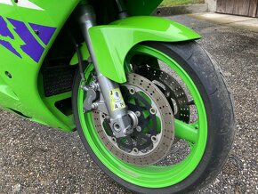 Kawasaki ZX600 F Ninja - 3