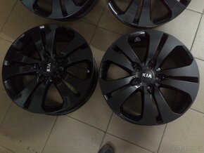 alu kola 5x114,3 r18 original kia - čidla tpms - 3