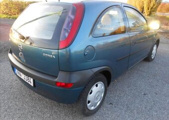 Opel Corsa 1,0 12V Club benzín - 3