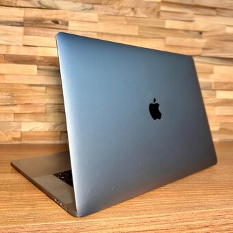 MacBook Pro 15’’ Touch Bar, i9, 2019,16GB RAM, 512GB ZARUKA - 3