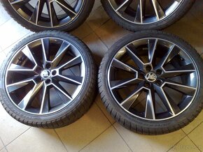 alu kola 5x100 r17 original škoda zimaky 215/40/17 - 3