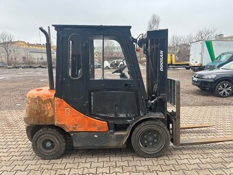 VZV Doosan D35C-5 vidle + boční posuv - 3