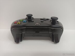 Ovladač pro Xbox One - 3