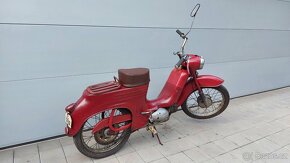 Historický motocykl Jawa 555 - 3