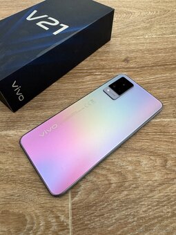 Vivo V21 5G - 3