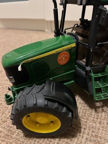 Bruder traktor s vlekem - 3