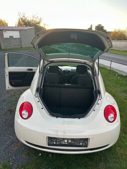 Prodám Volkswagen New Beetle 1.6 MPi, 2009 - 3