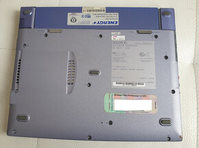 Retro menší notebook Sony Vaio PCG-5312, origo Windows 2000 - 3