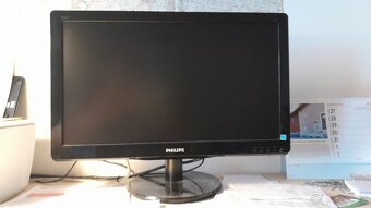 monitor Philips s integrovanými REPRO - 3