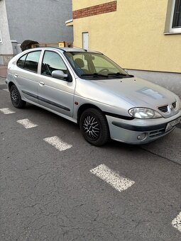 Renault Mégane 1.4 16v 70kw 2002 benzin - 3