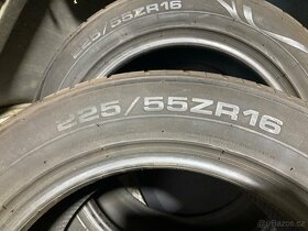 Pneu 225/55 R16 - 3