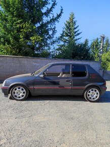 Peugeot 205 GTI - 3