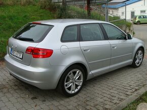 Audi A3 1.6 TDi SPORT - 3