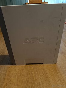 Záložní zdroj APC Back-UPS RS 1000VA, 230V - 3