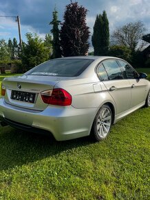 BMW E90 325i M-paket - 3