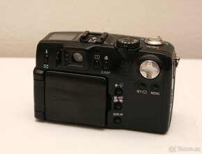 Canon PowerShot G2 (2002) - 3