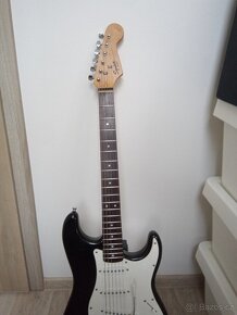 Profesionálně Seřízený Fender Stratocaster Squier - 3