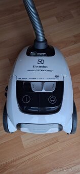 Vysavač Electrolux ZAPORIGINW - 3