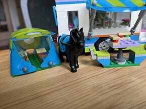 LEGO Friends 41339 Mia a její karavan - 3