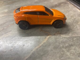 Hotwheels 2014 Lamborghini Urus - 3