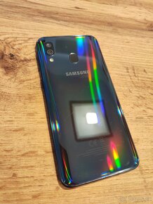 Samsung Galaxy A40 4/64GB - 3