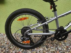 Značkové dětské kolo SPECIALIZED 20" (stříbrná) - 3