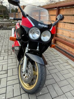 Suzuki gsxr 1100 - 3