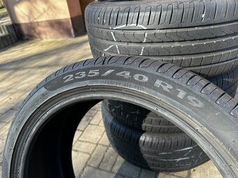 Prodám letní pneu Pirelli 235/40R19 96W XL P7cinturato - 3