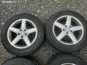 Originál VW ALU kola, zimní pneu 215/60 R16 - 3