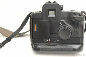 Canon EOS 3 - 3