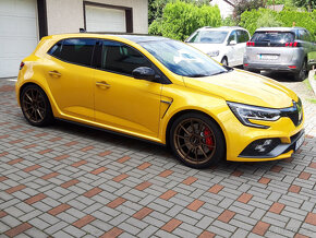 Renault Megane RS TROPHY - 3