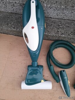 Vysavač Vorwerk 136 s elektronickou klepaci hlavicí - 3