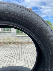 Pneu Goodyear Efficientgrip Performance 205/55 R17 91V - 3