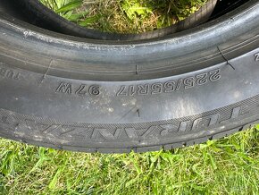 Pneu 225/55 R17 97W - super stav - 3