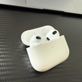 AirPods 3. generace - 3