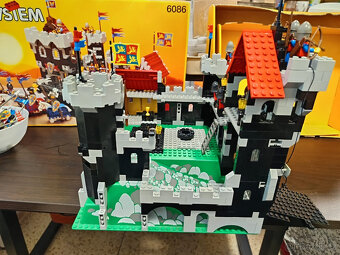 LEGO Castle 6086 Black knight's Castle - 3