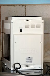 Kávovar De Longhi - 3