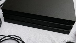 SONY PLAYSTATION 4 PRO 1 TB//CUH 7216-B//2X OVLADAČ - 3