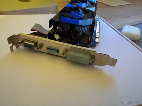 Grafická karta NVIDIA GeForce GT 430 GIGABYTE N430OC - 1GL - 3